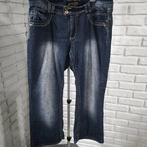 Angels Jeans Ladies Size 18W Medium Wash Straight Leg Blue Jeans
